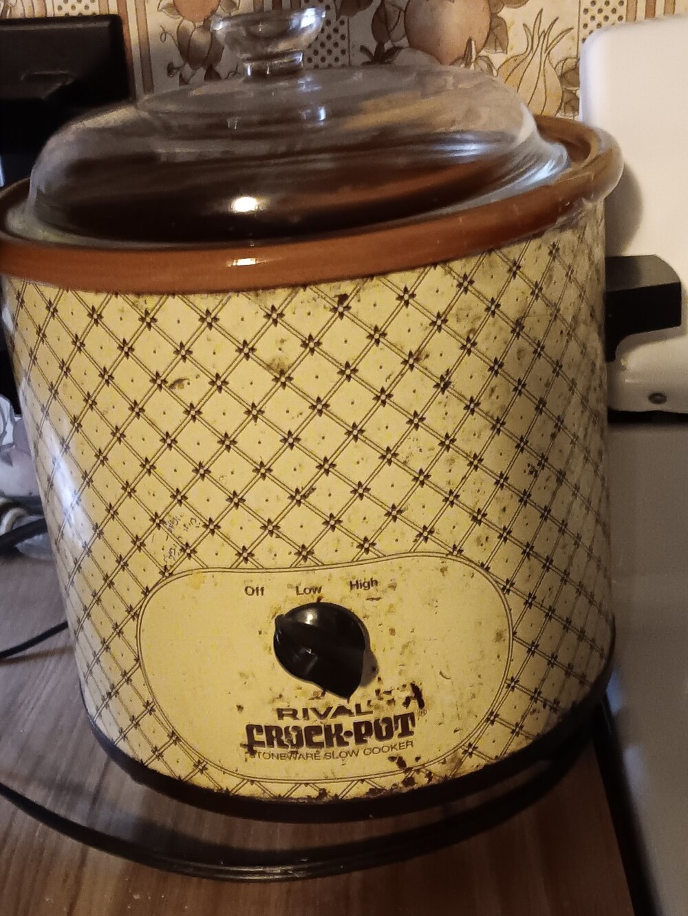 VINTAGE RIVAL 1970'S SLOW COOKER CROCK POT. 3 1/2 QT.